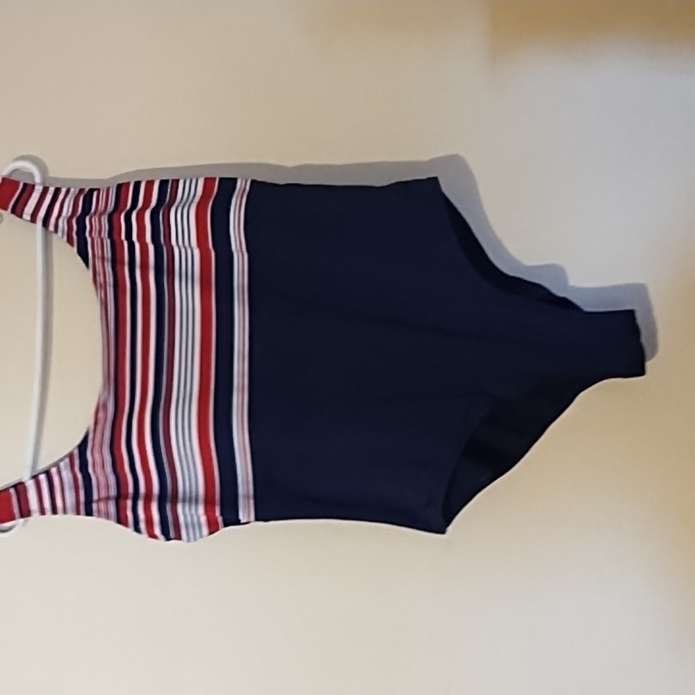 WOMEN SWIMSUIT.